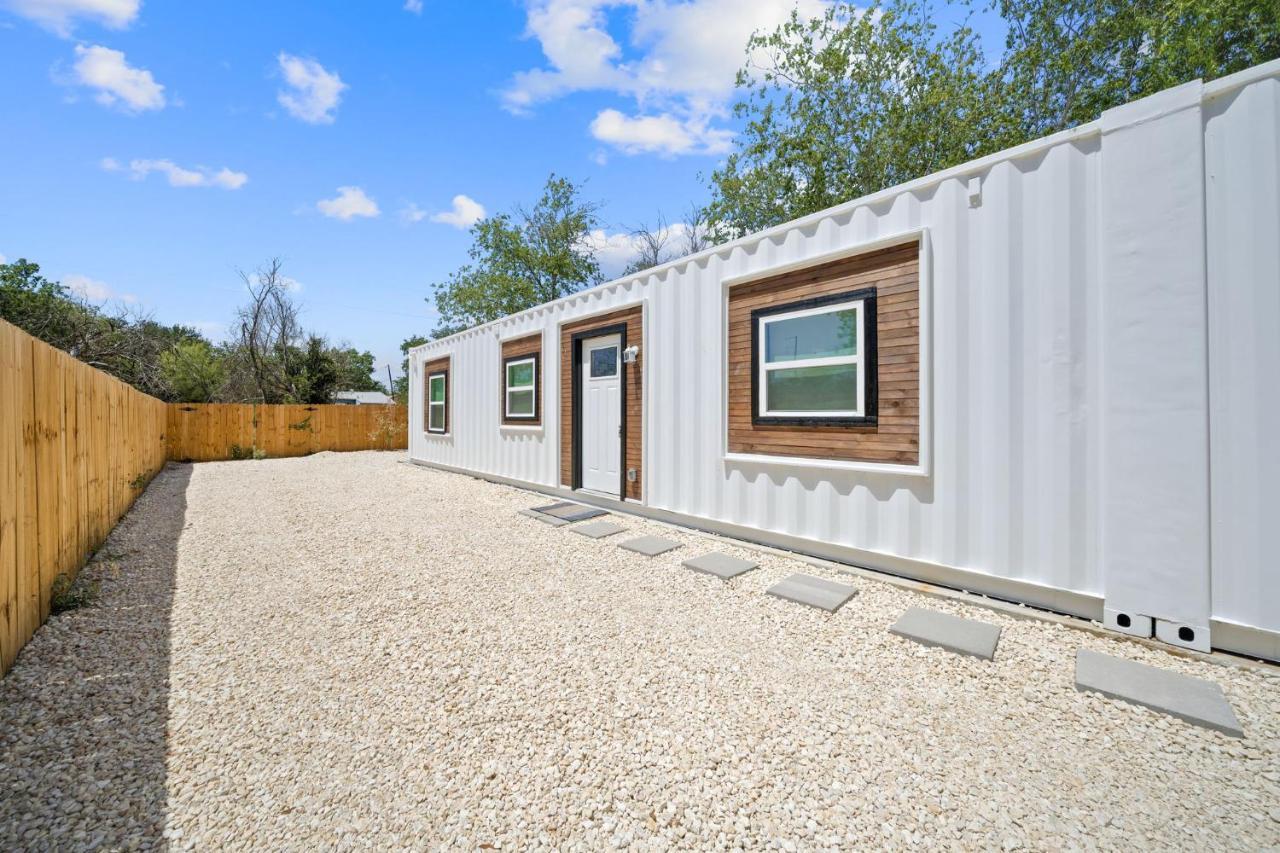 Retreat On Rivas San Antonio